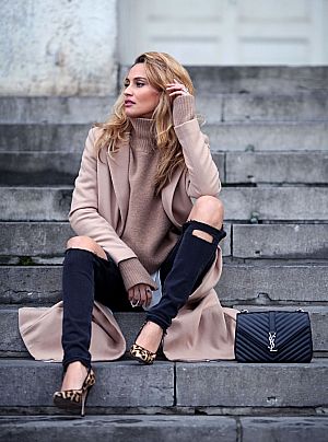 URBAN CHIC IN CAMEL Image